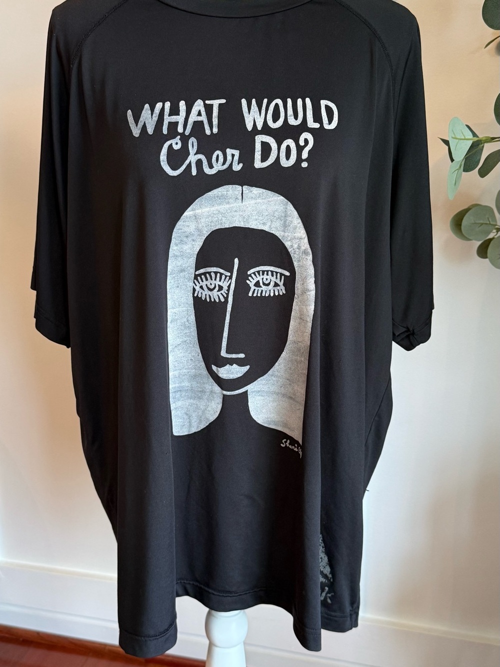 Shari Elf What Would Cher Do? Graphic T-Shirt Reebok Men's XL Black Folk Art